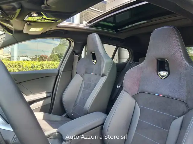 BMW 1 Series view 9
