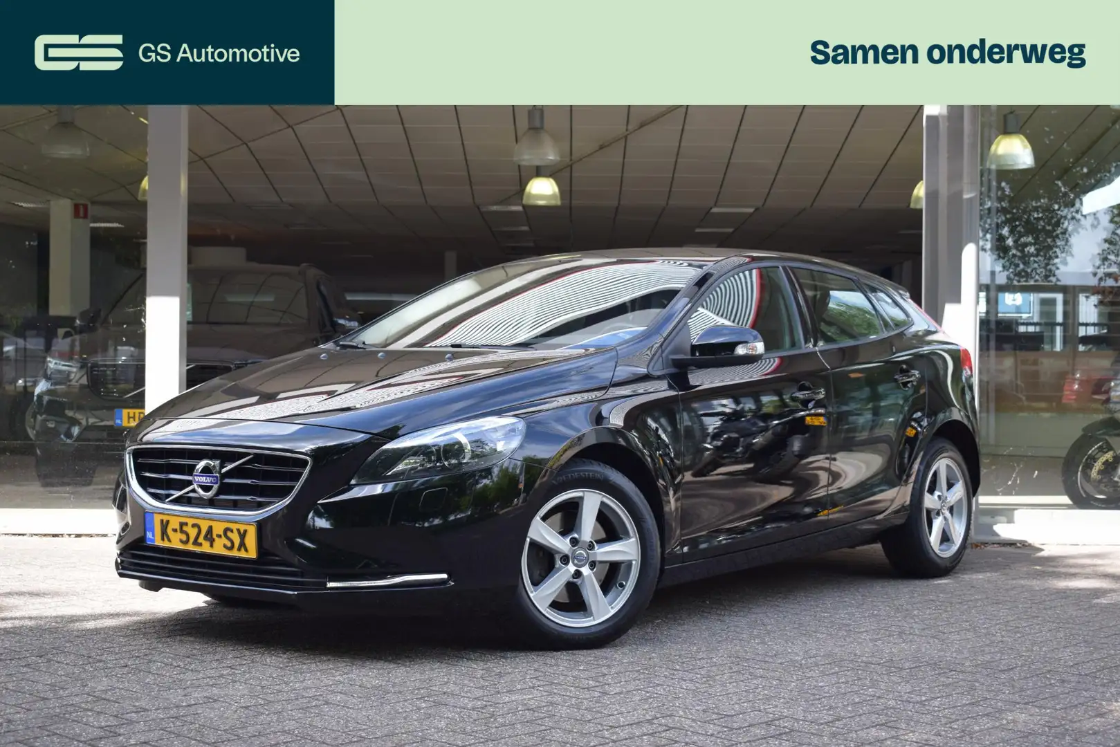 Volvo V40 2.0 T2 Kinetic Navi / Cruise / Trekhaak / PDC / St Noir - 1