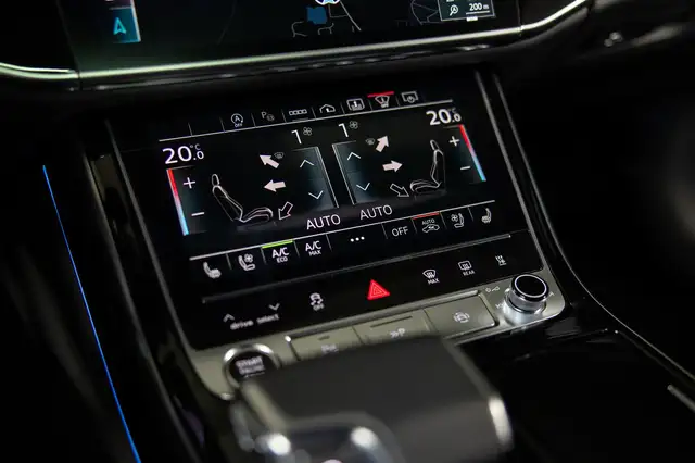 Audi A8 view 25