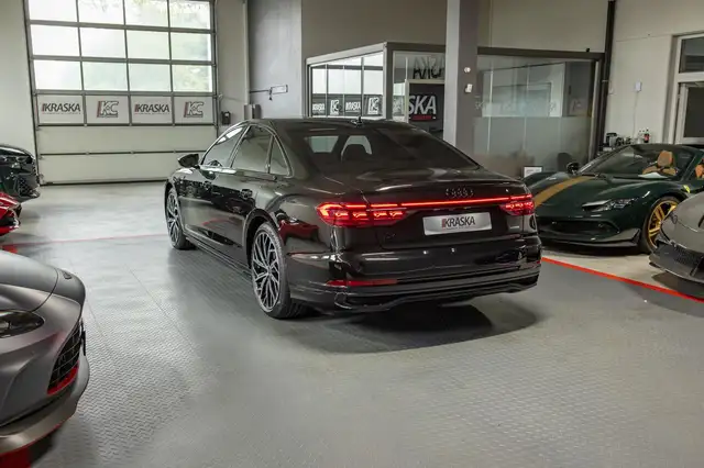 Audi A8 view 14