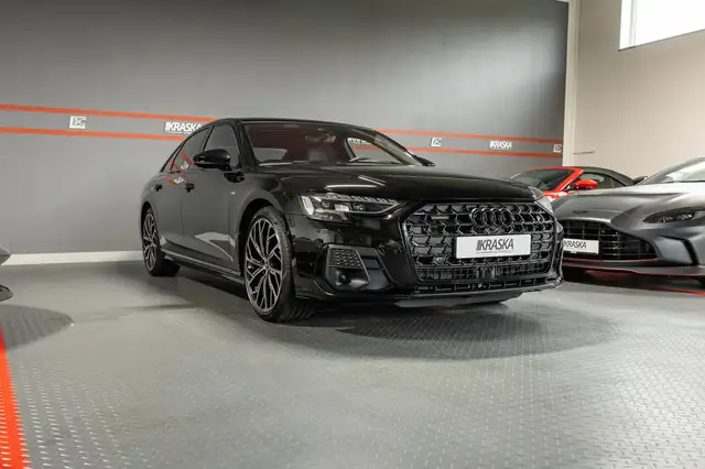 Audi A8 view 7