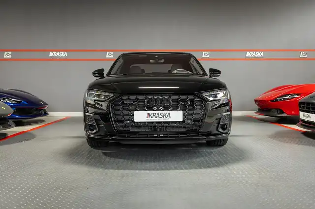 Audi A8 view 6