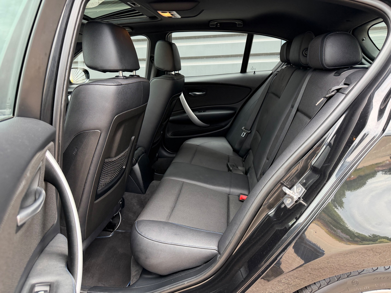 BMW 118 1-serie 118i High Executive M Sport | CarPlay | Sc — photo 12