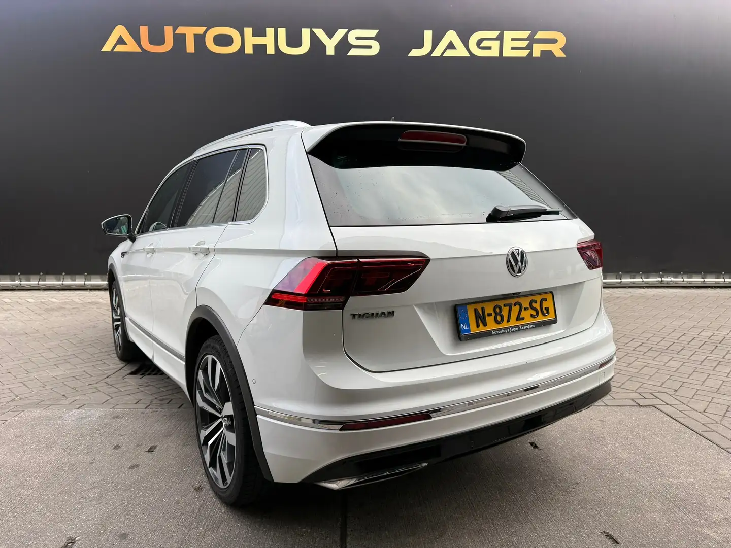Volkswagen Tiguan 2.0 TDI 4Motion Highline|Pano|Leer|Dynaudio|Camera Wit - 2