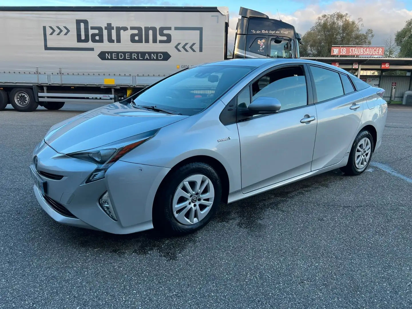 Toyota Prius 1.8-l-VVT-i *BENZIN/ELEKTRO* Silber - 1