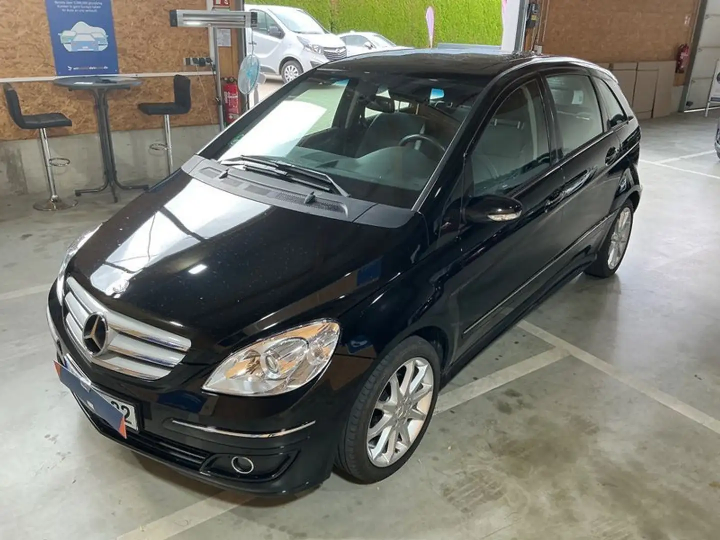 Mercedes-Benz B 170 B -Klasse B 170 Sport Paket Černá - 1
