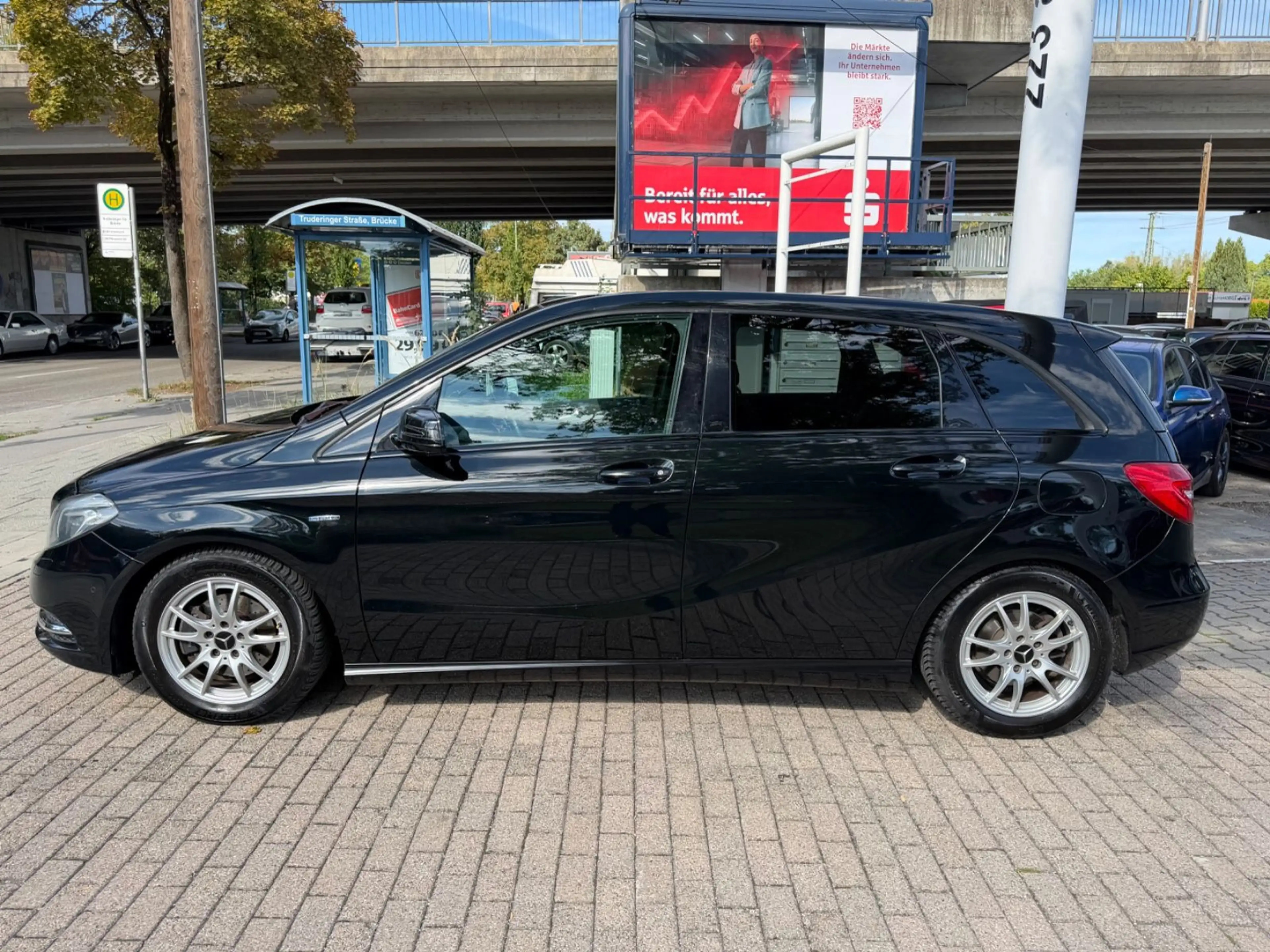 Mercedes-Benz B 200 *Leder*Pano*Kamera* — photo 8