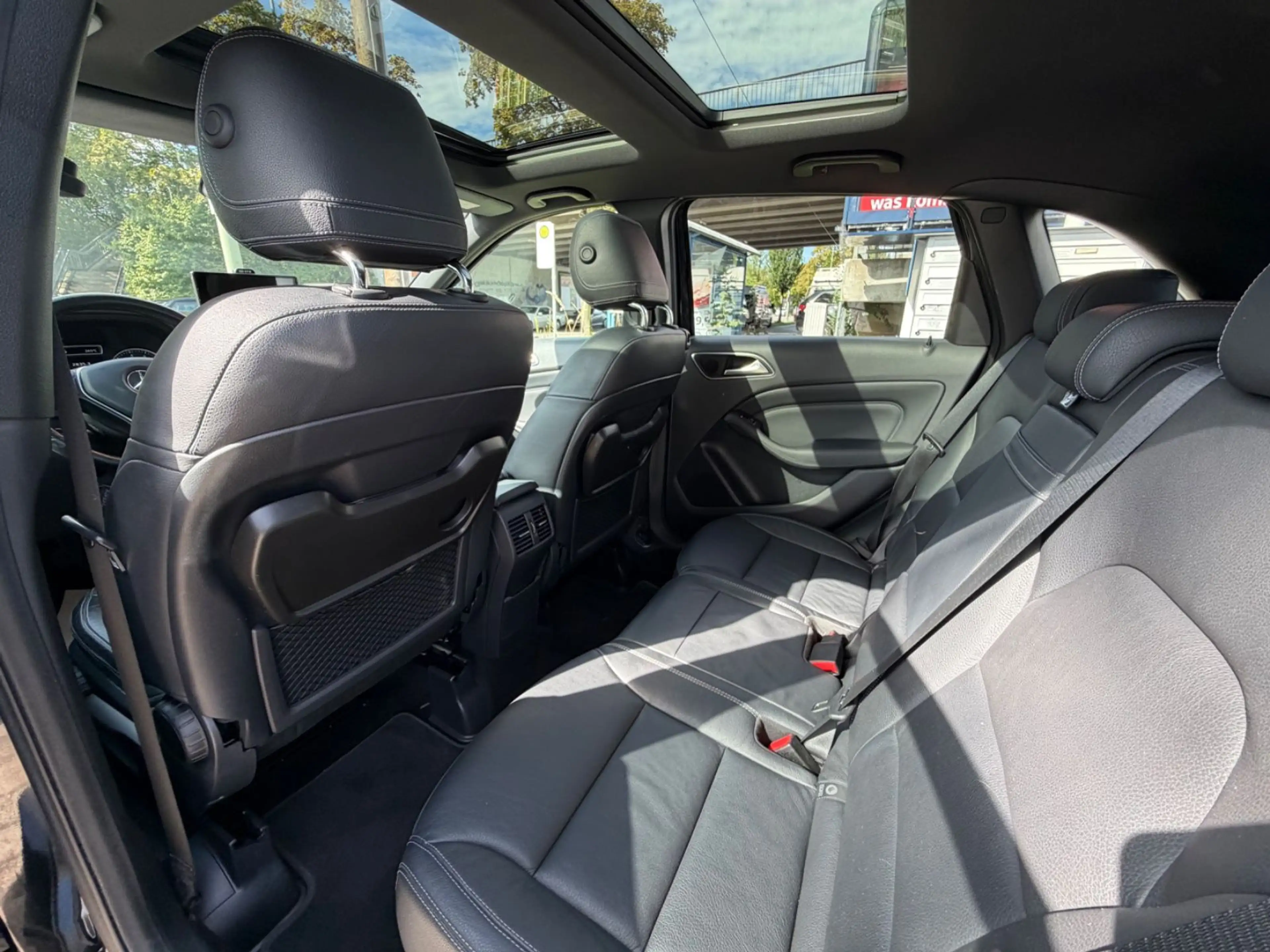 Mercedes-Benz B 200 *Leder*Pano*Kamera* — photo 15