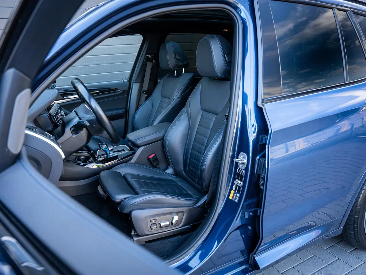 BMW iX3 Executive 80 kWh M-Sport l BTW l Pano l HUD l ACC, миниатюра 11