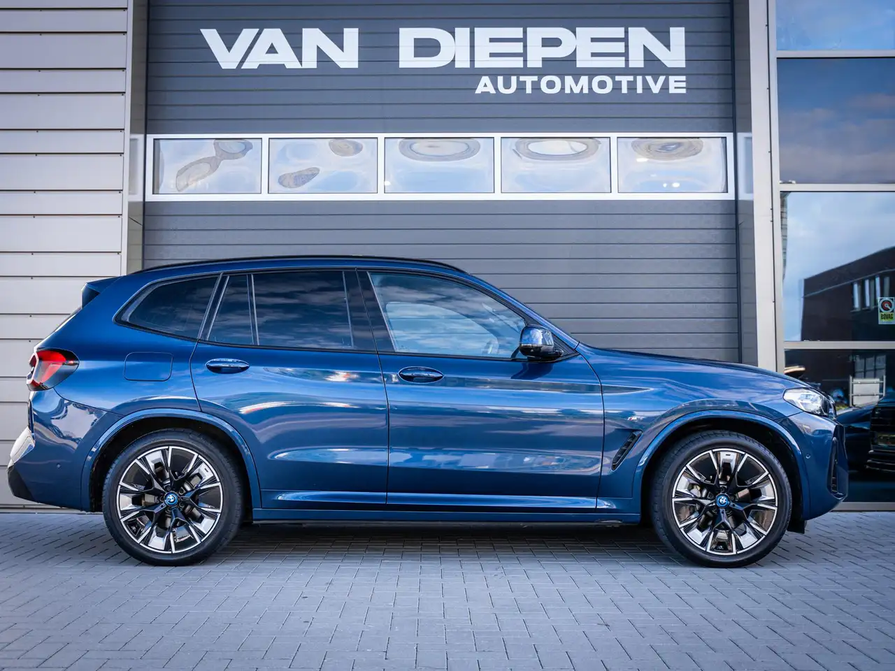 BMW iX3 Executive 80 kWh M-Sport l BTW l Pano l HUD l ACC, миниатюра 5
