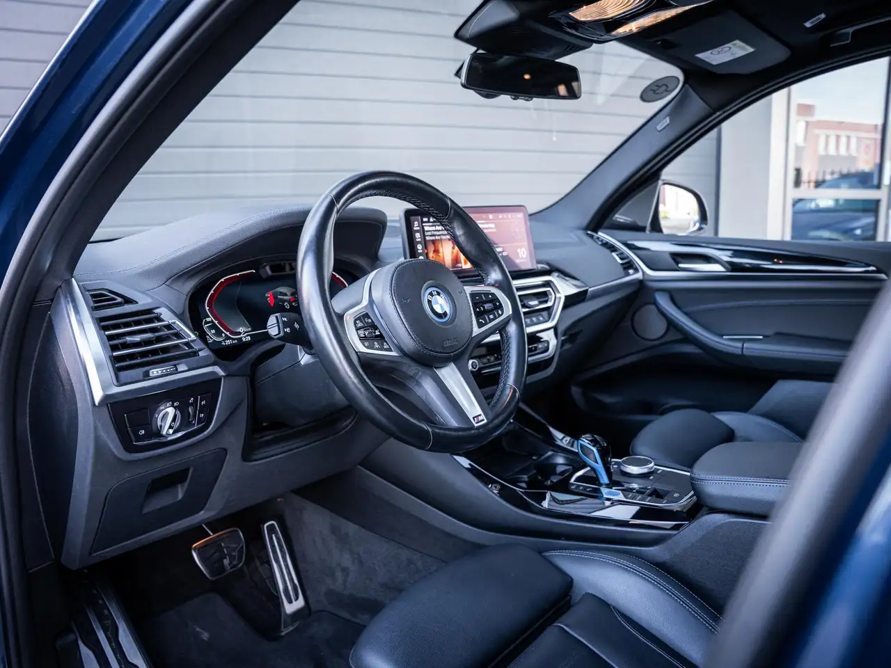 BMW iX3 Executive 80 kWh M-Sport l BTW l Pano l HUD l ACC, миниатюра 2