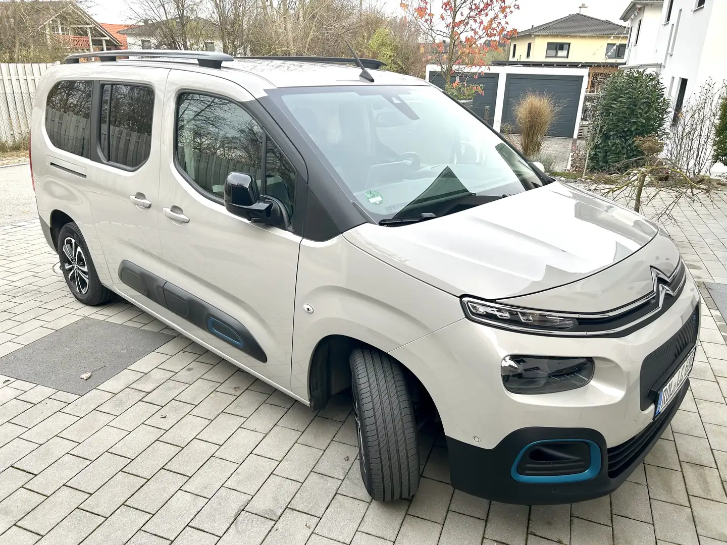Citroen Berlingo Feel Pack Elektromotor XL Beige - 2