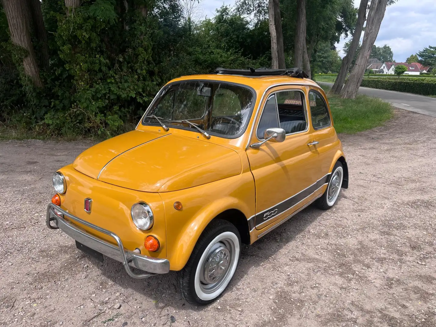 Fiat 500L Yellow - 1