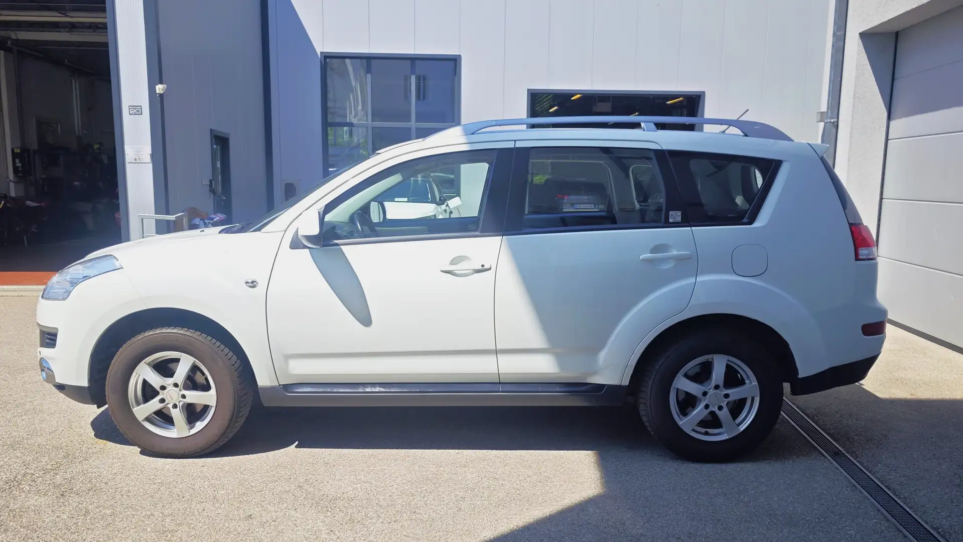 Citroen C-Crosser Tendance Allrad 1 Langzeitbesitzer Weiß - 2