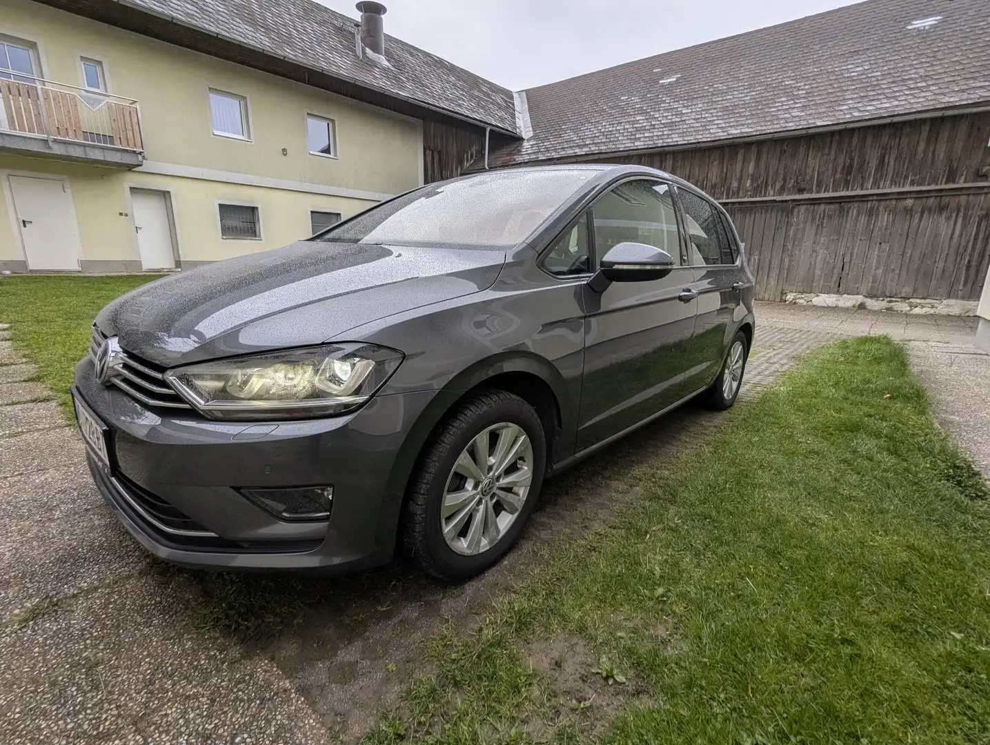 Volkswagen Golf Sportsvan 1,6 TDI Comfortline DSG Grau - 2