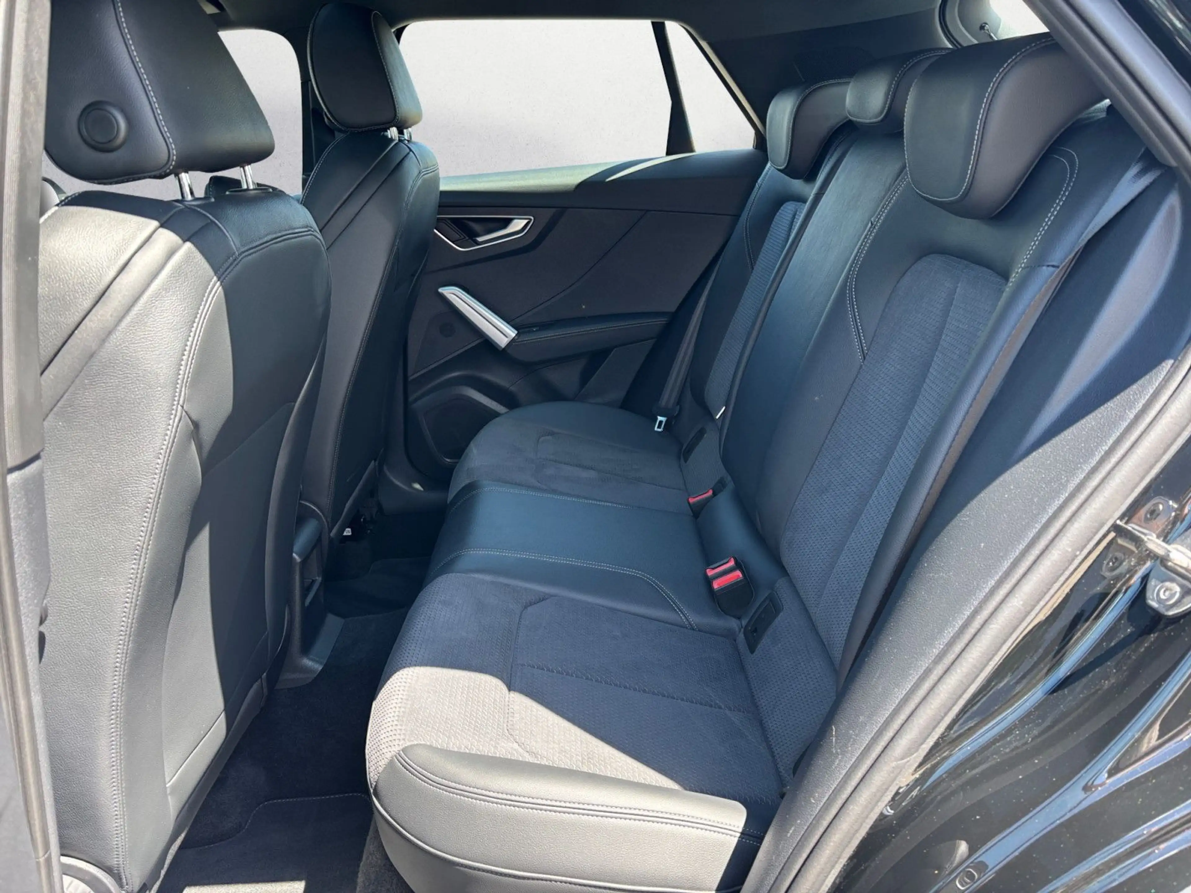 Audi SQ2 TFSI 300 PS S tronic quattro — photo 11