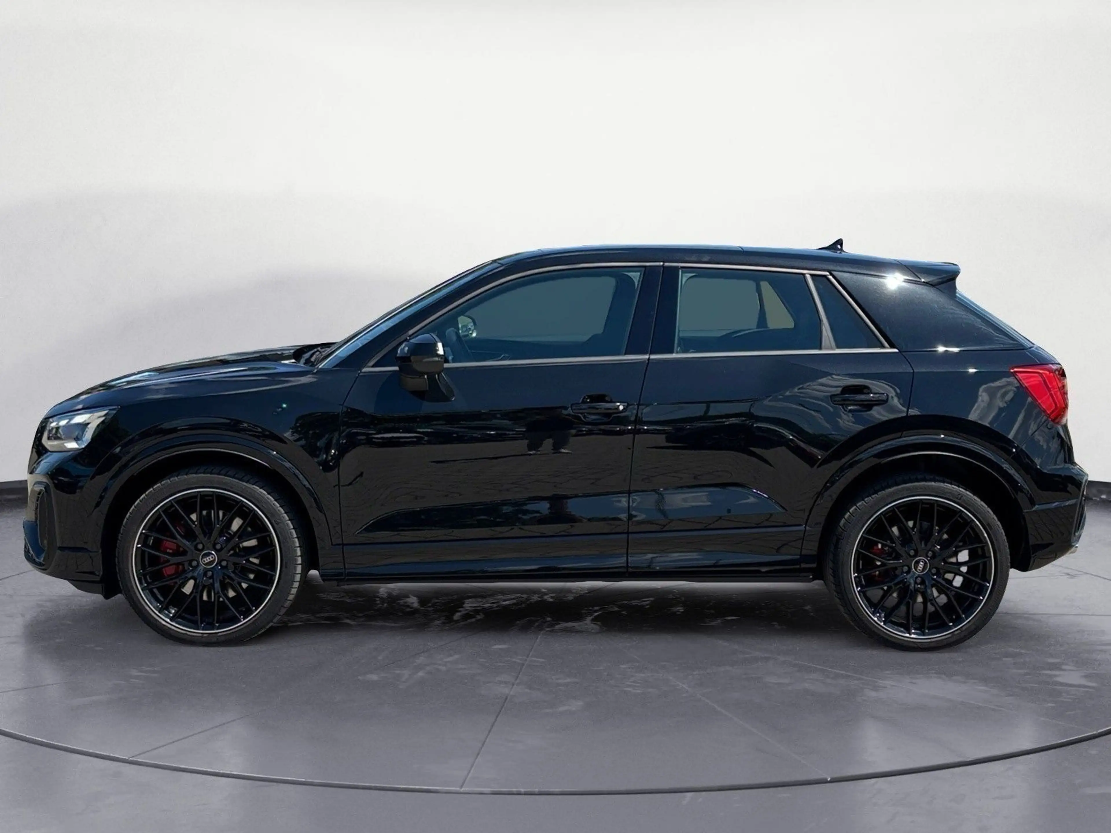 Audi SQ2 TFSI 300 PS S tronic quattro — photo 4