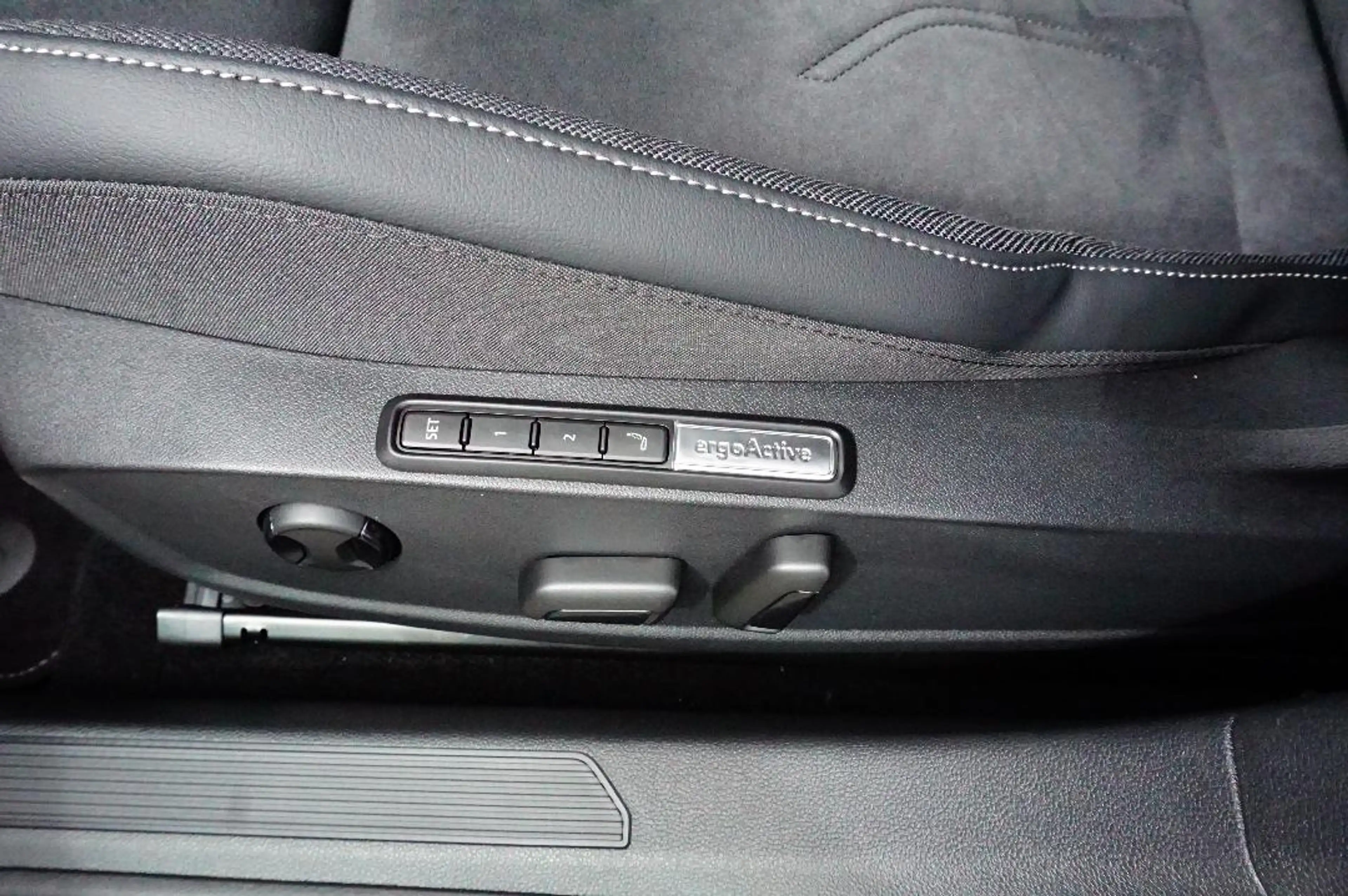 Volkswagen Golf Style 1,5 l TSI OPF 110 kW (150 PS) 6-Gang — photo 16