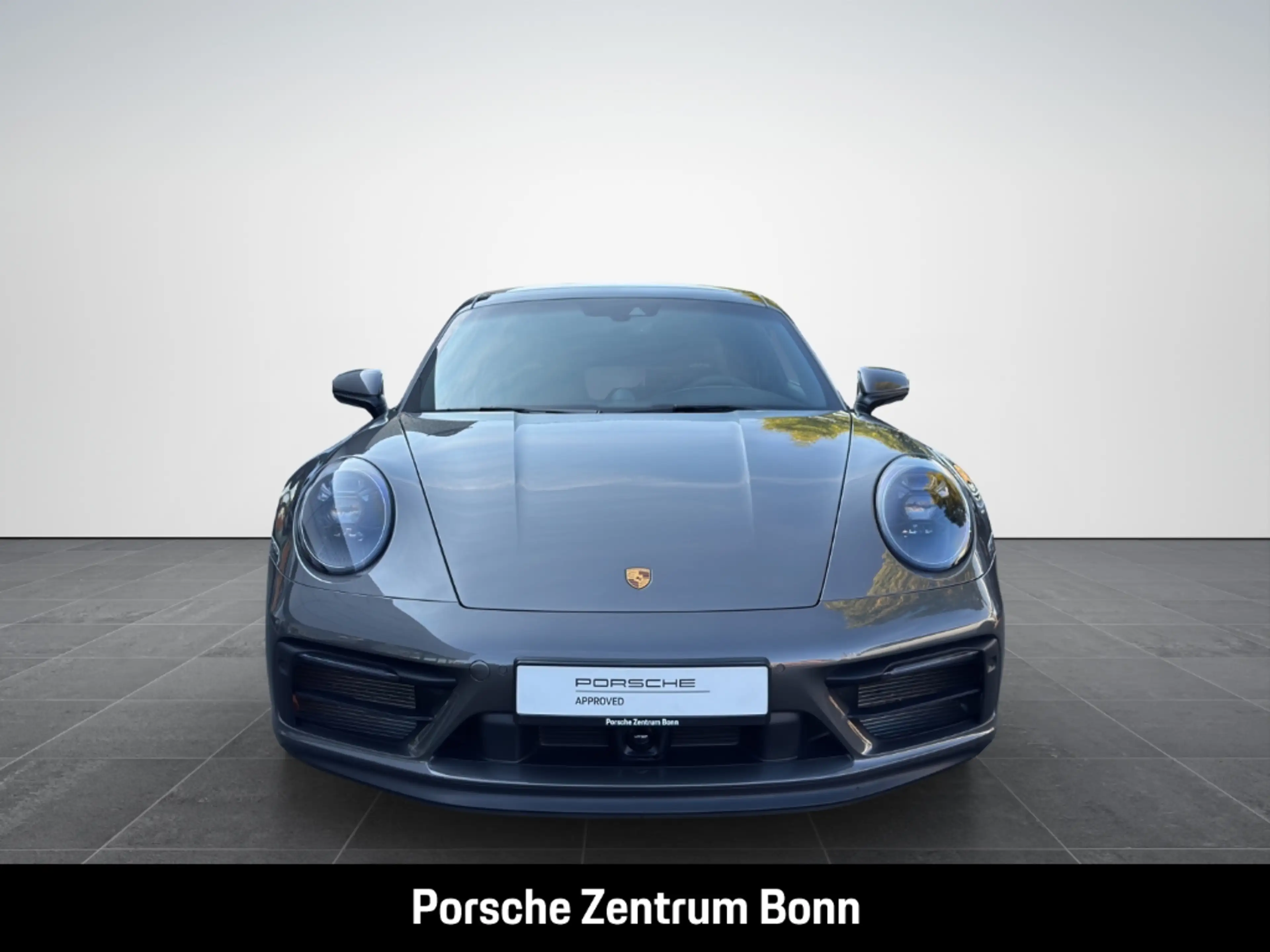 Porsche 992 (911) Carrera 4 GTS — photo 2