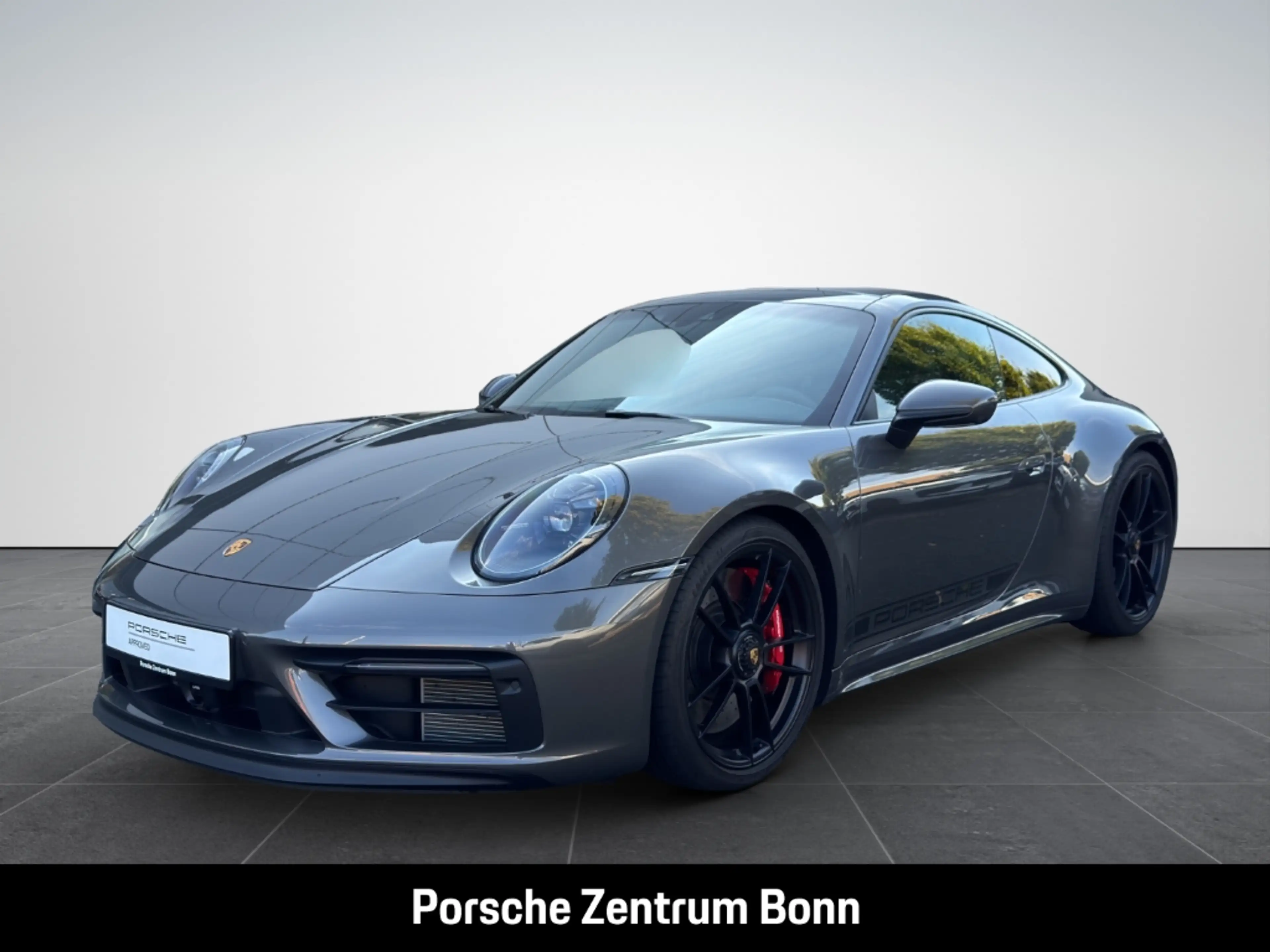 Porsche 992 (911) Carrera 4 GTS