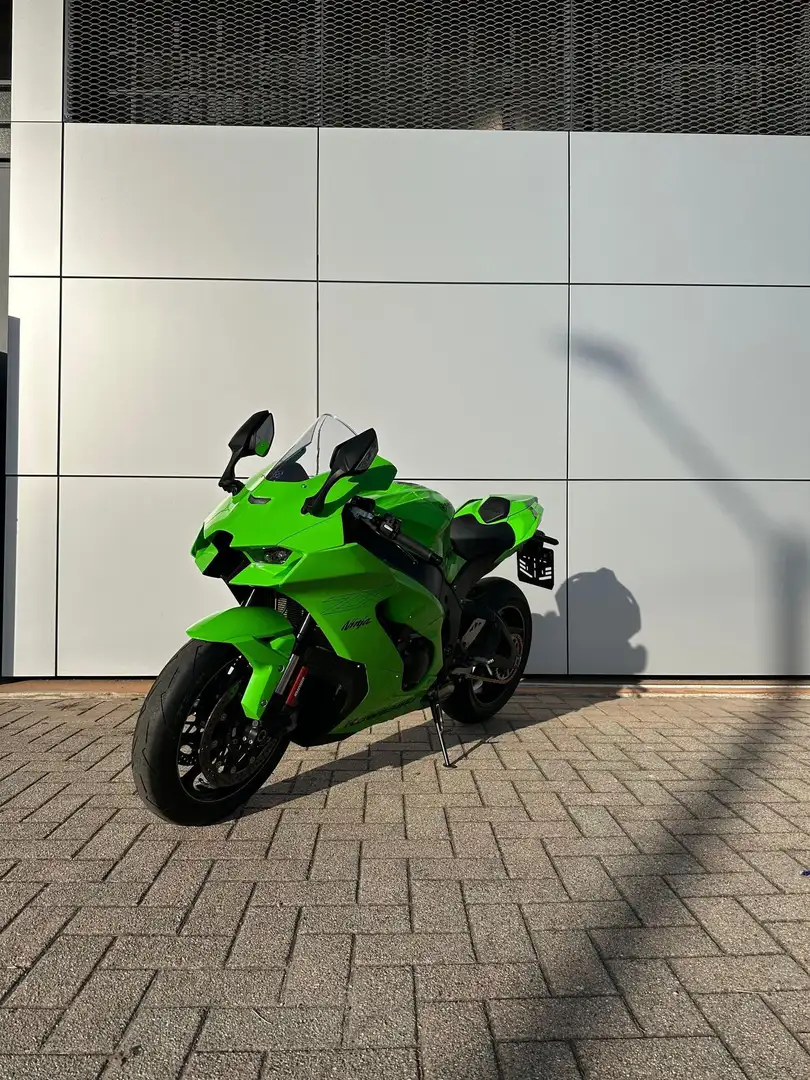 Kawasaki Ninja ZX-10RR - 1