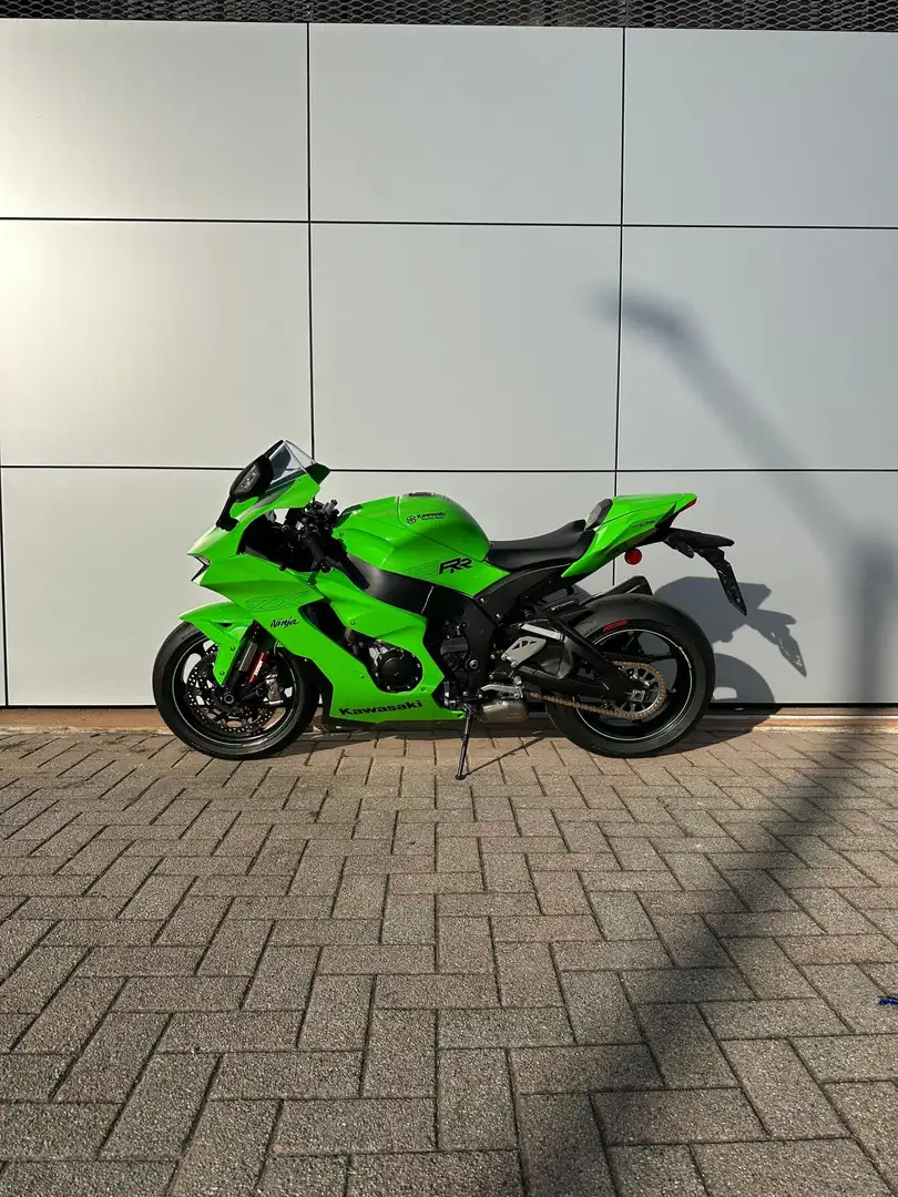 Kawasaki Ninja ZX-10RR - 2