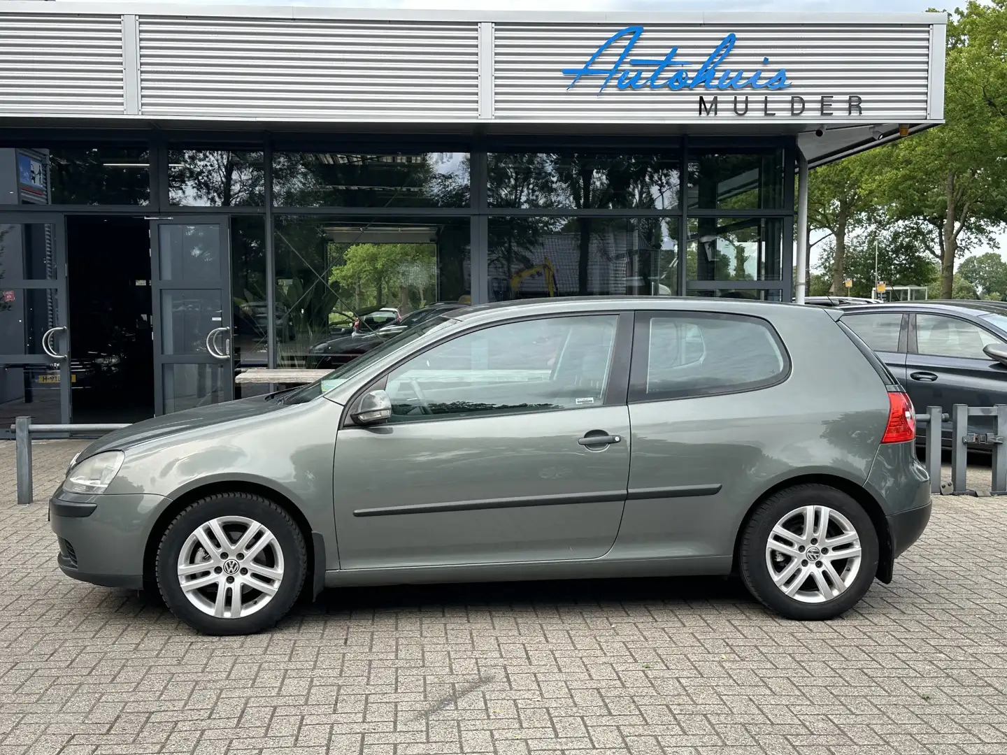 Volkswagen Golf 1.4 Trendline Cruise control/Elktr pakket APK t/m Groen - 2