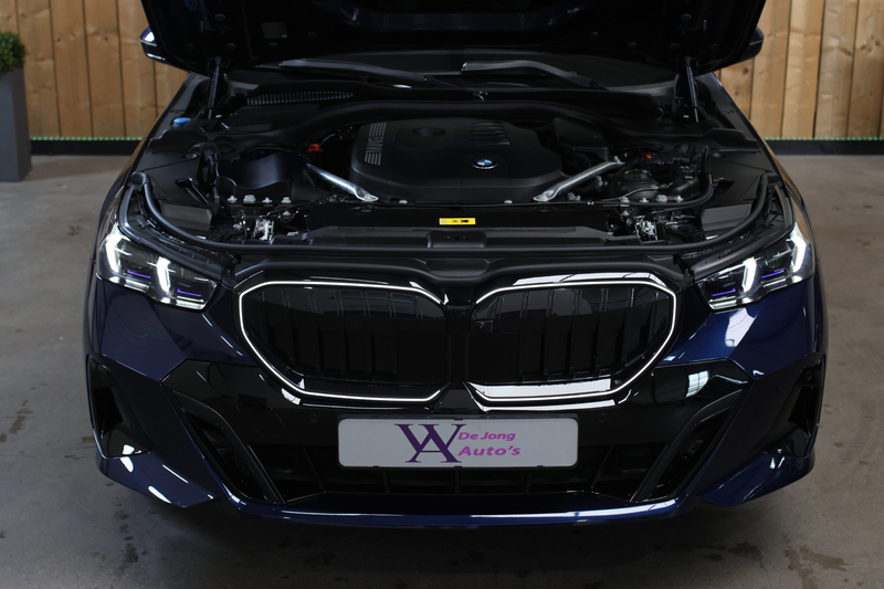 BMW 550 5-serie Touring 550e xDrive *Pano*B&W*4-Wiel bestu — photo 9
