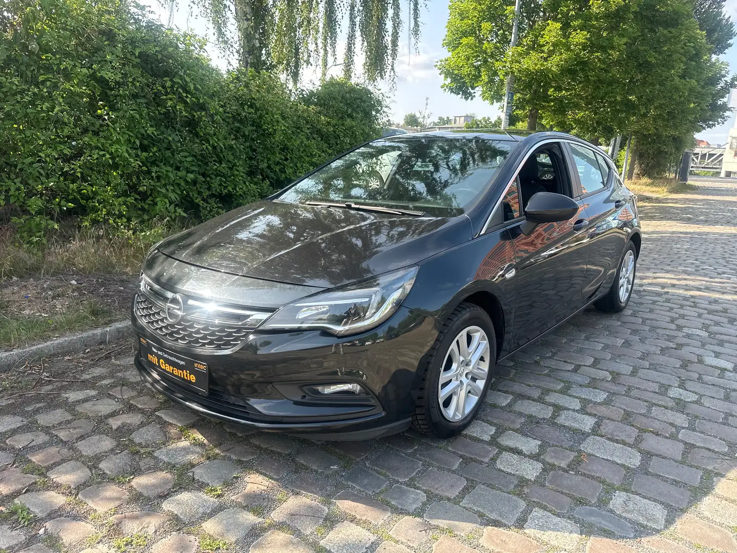Opel Astra Business Start/Stop Schwarz - 1