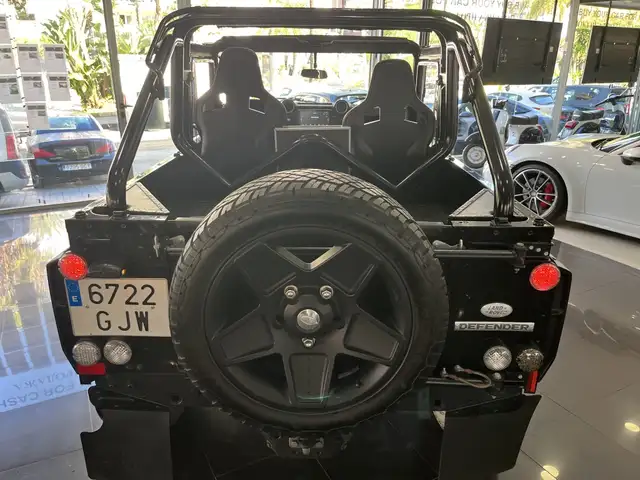 Land Rover Defender view 7