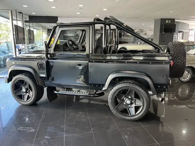 Land Rover Defender view 9