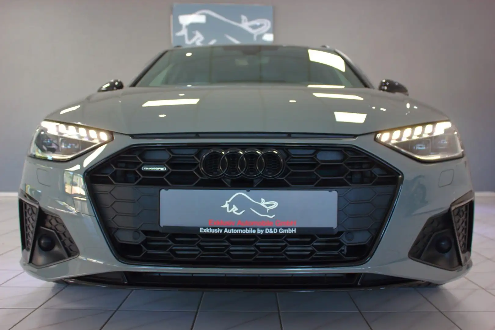 Audi A4 40 TFSI AVANT S-Tr. Qua.~S-LINE COMPETITION+ Gris - 2
