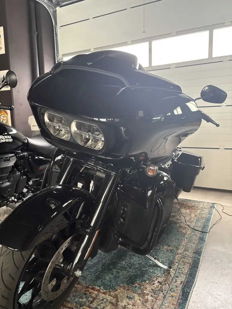 Harley-Davidson Road Glide - 2
