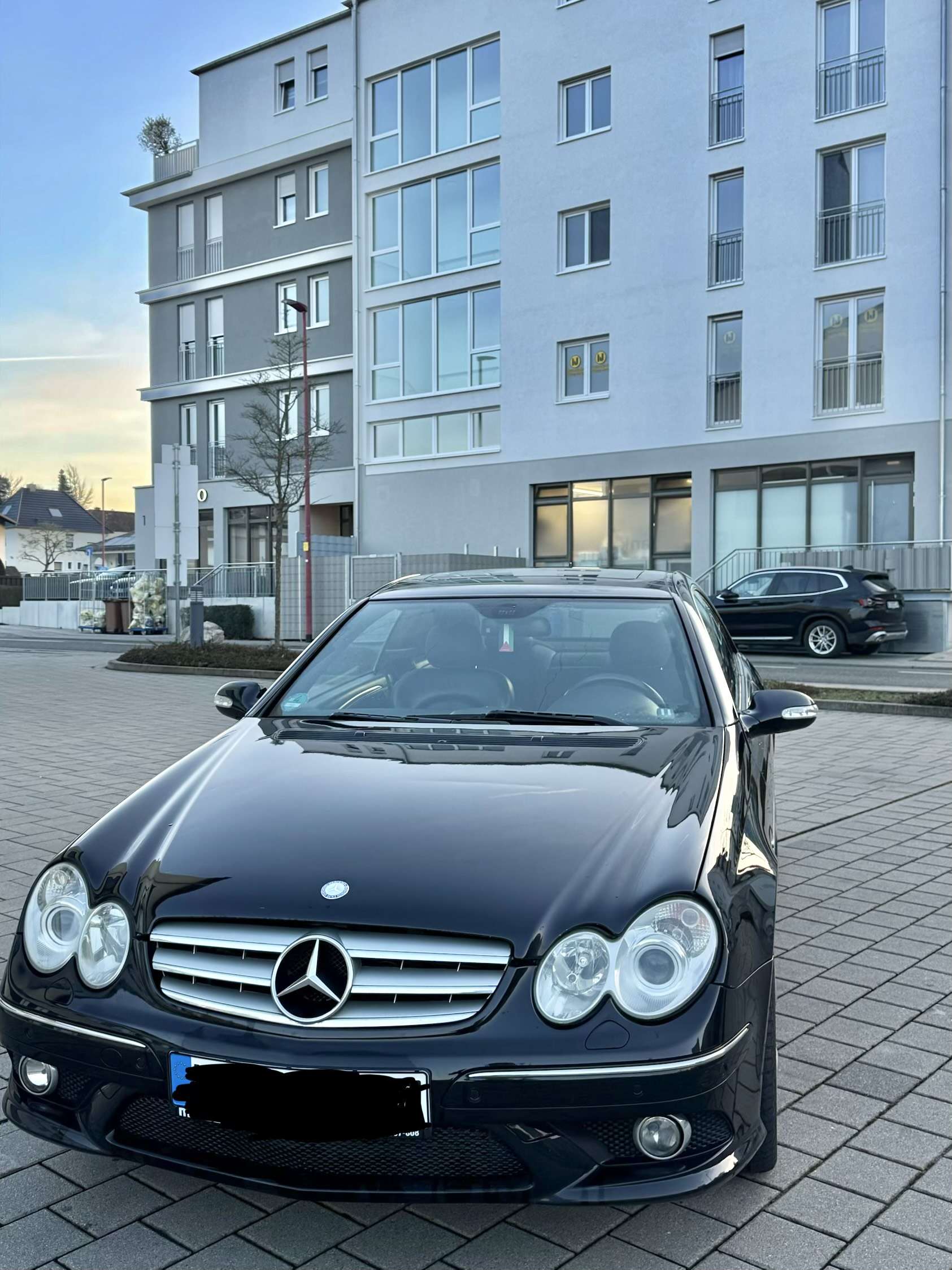 Second hand Mercedes Benz Clk-Class 