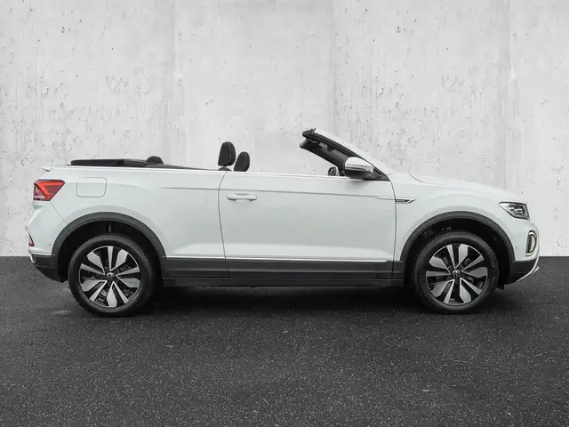 Volkswagen T-Roc view 5