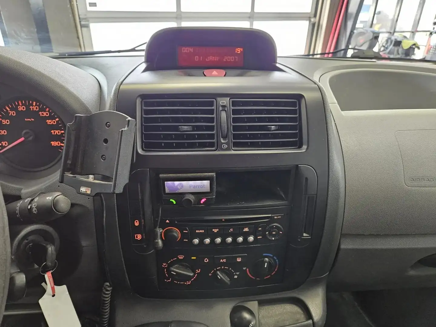 Peugeot Expert 2.0 hdi |128pk|2011|euro 5|airco|cruise.control Blanc - 2