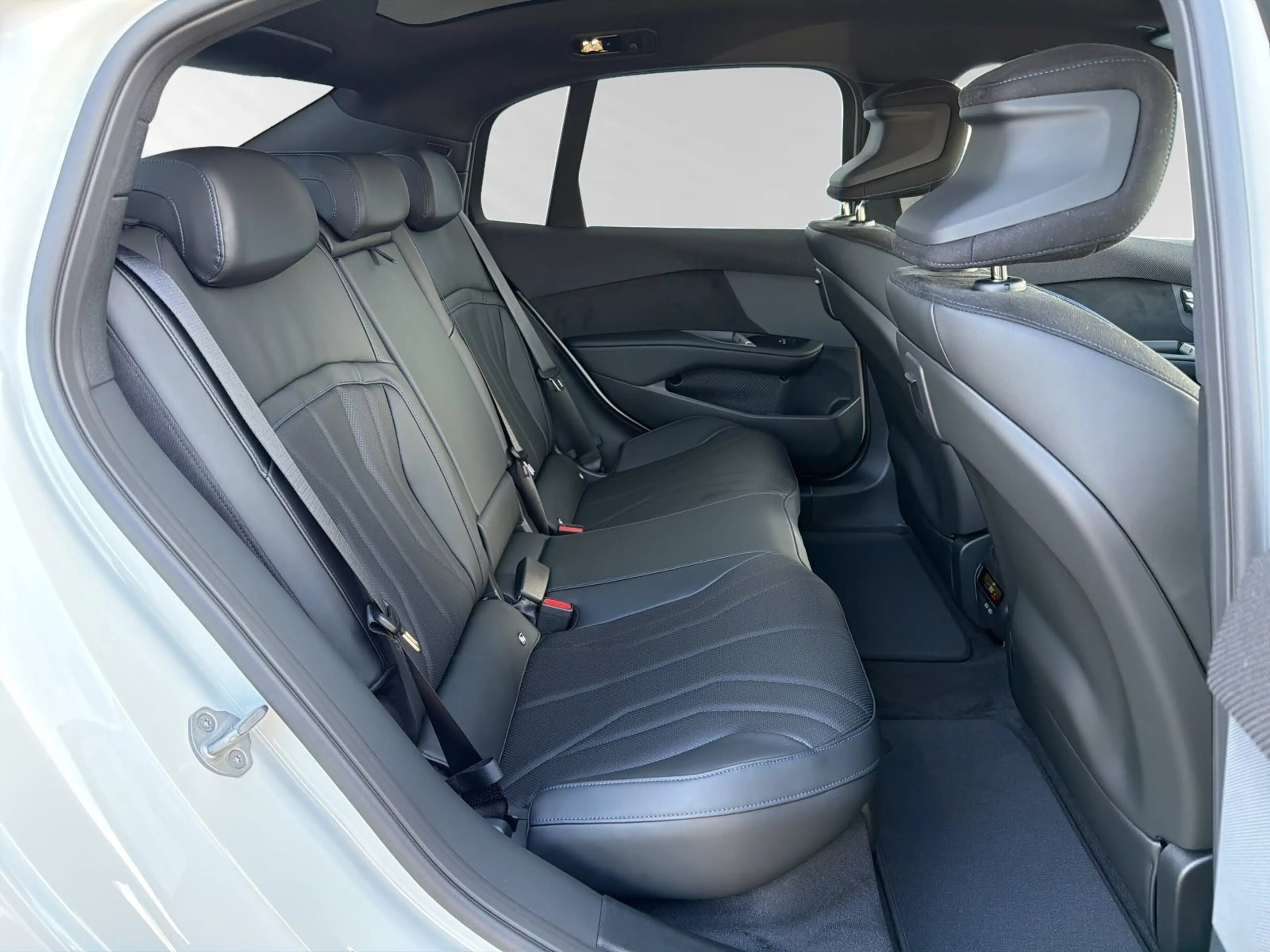 BMW i3 50 xDrive First Edition|M Sport|Pano|3D-HUD — photo 15