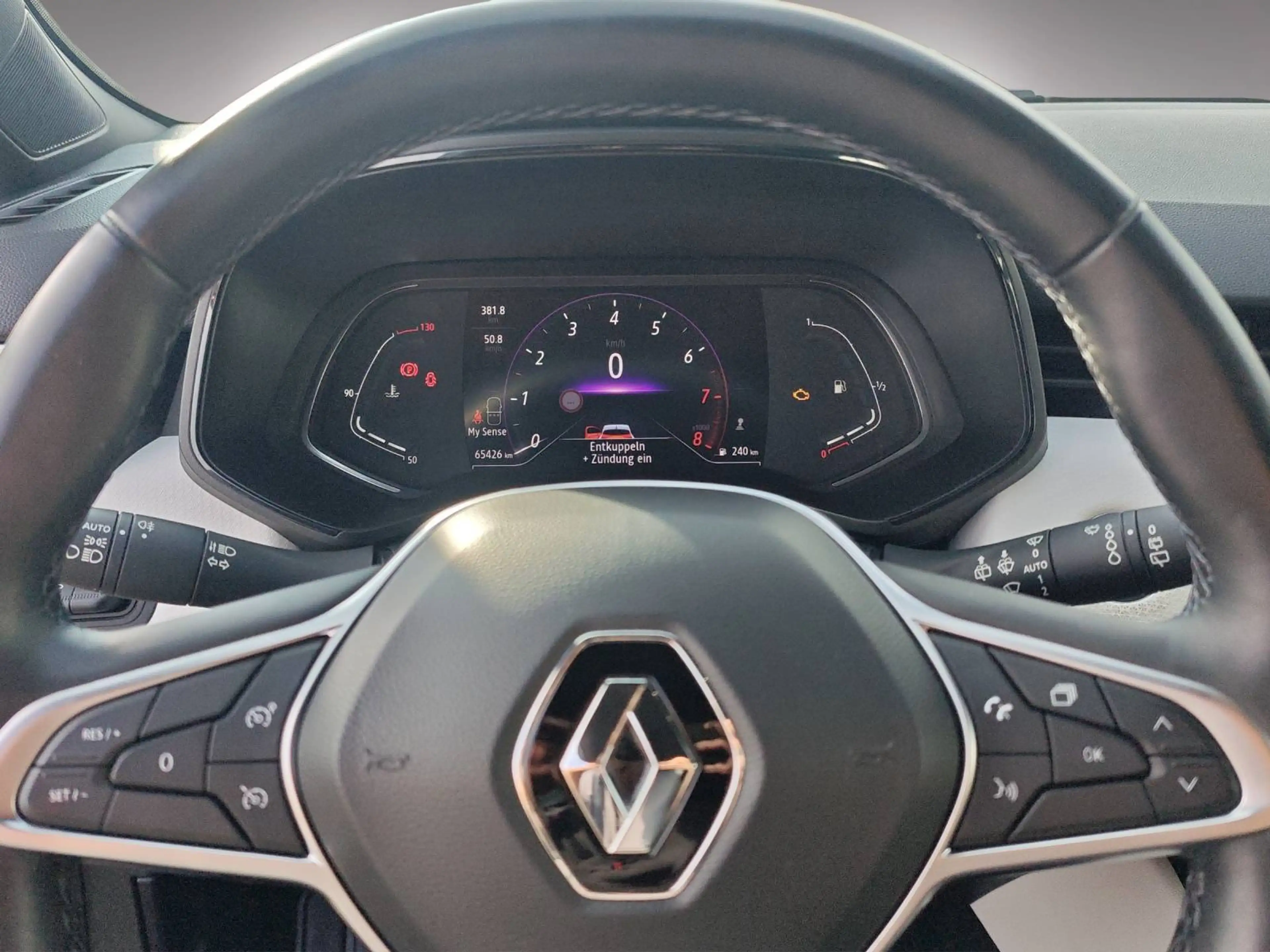 Renault Clio Techno TCe 90 — photo 12
