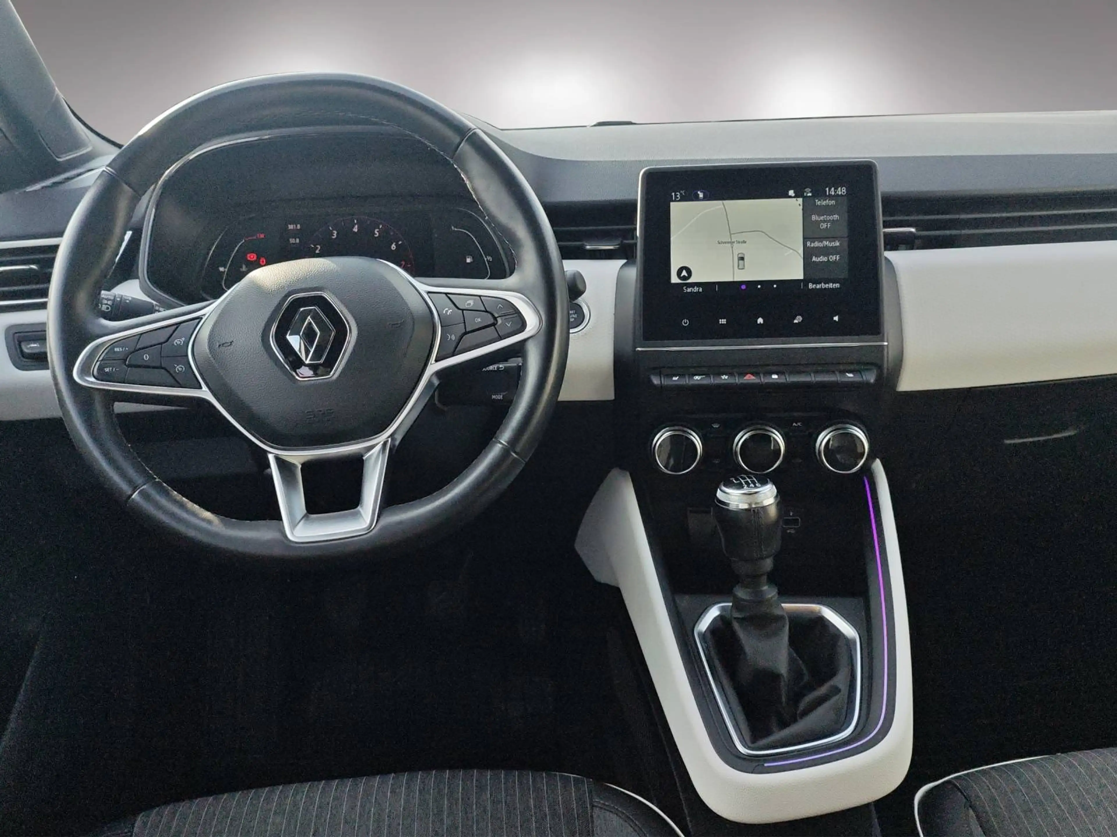 Renault Clio Techno TCe 90 — photo 10