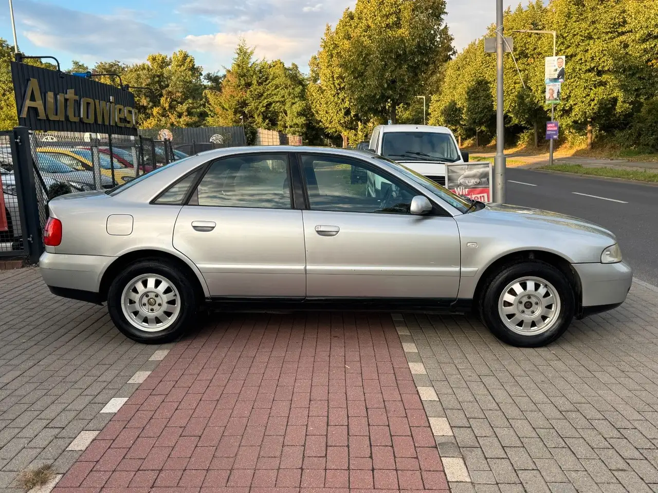 Audi A4 1.6*Limousine*ZR NEU*Klima*8-Fach*TÜV NEU, foto 4