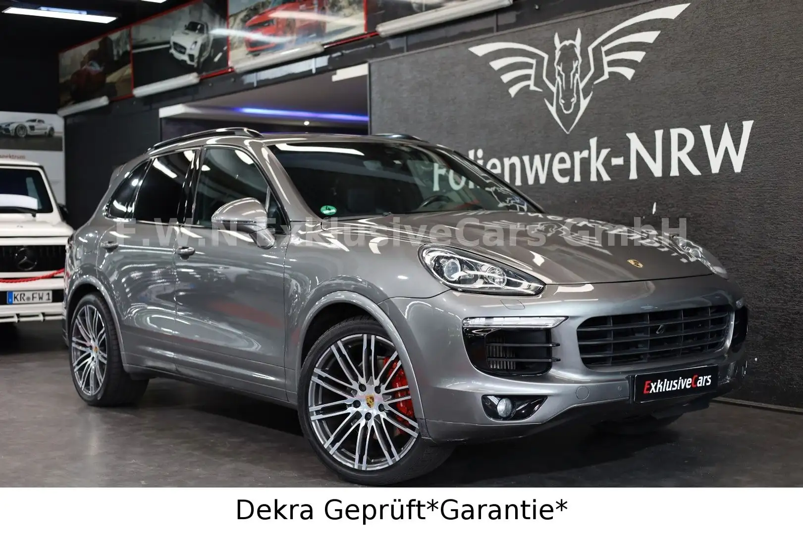 Porsche Cayenne 3.0ld Sport Design**AHK*TV*Bose*Pano* Gris - 1