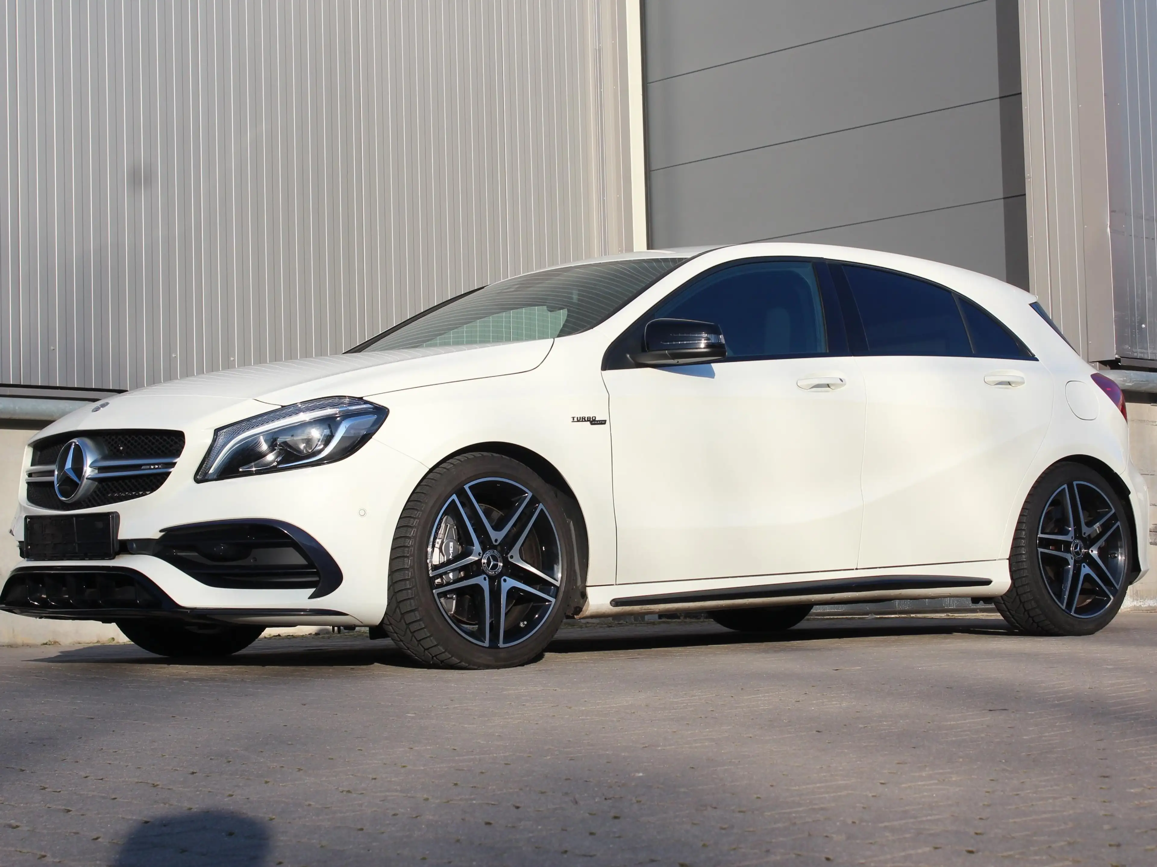 Mercedes-Benz A 45 AMG A 45 AMG: Winter & Sommerräder, Scheckheft — photo 3