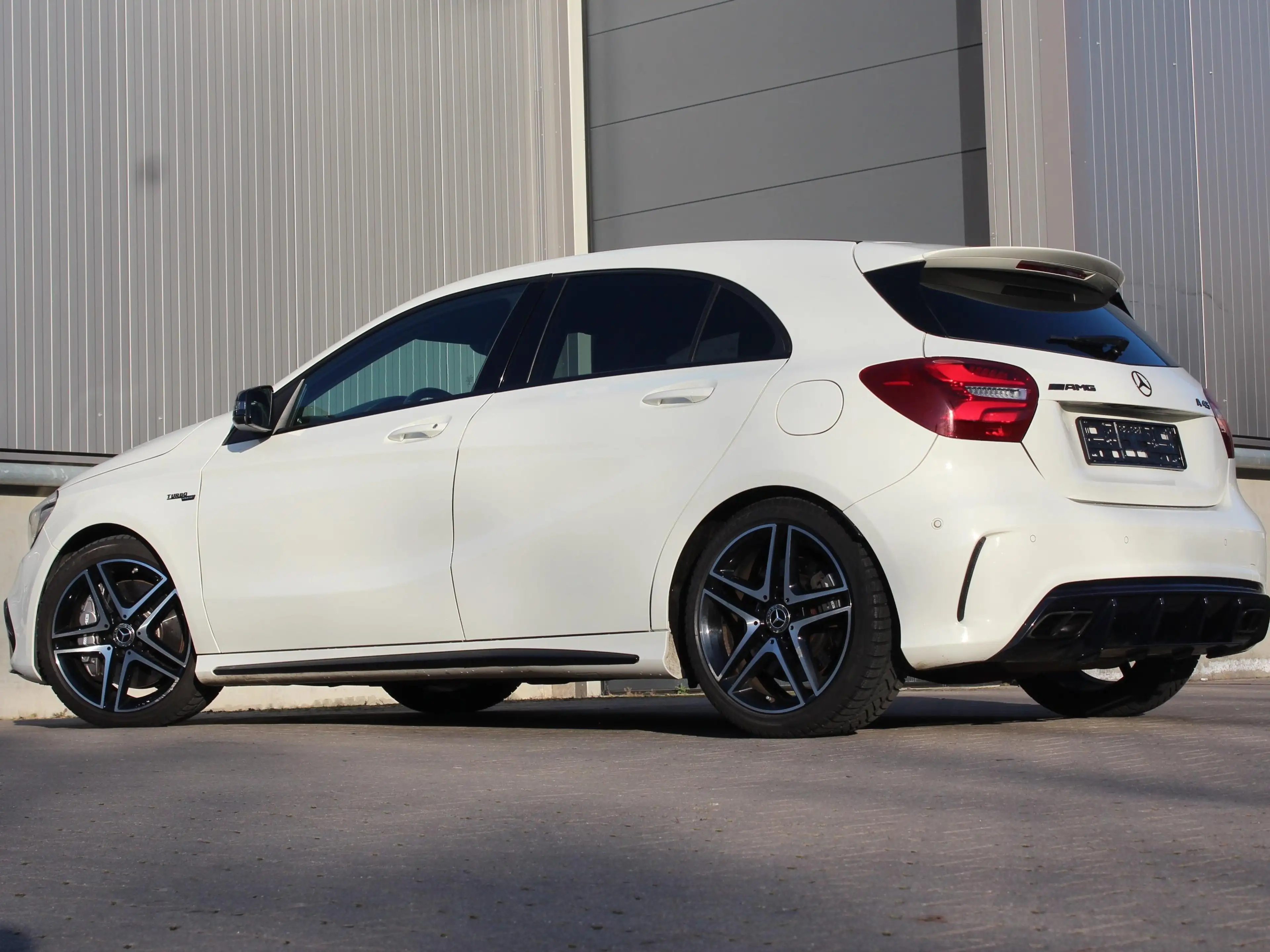 Mercedes-Benz A 45 AMG A 45 AMG: Winter & Sommerräder, Scheckheft — photo 4