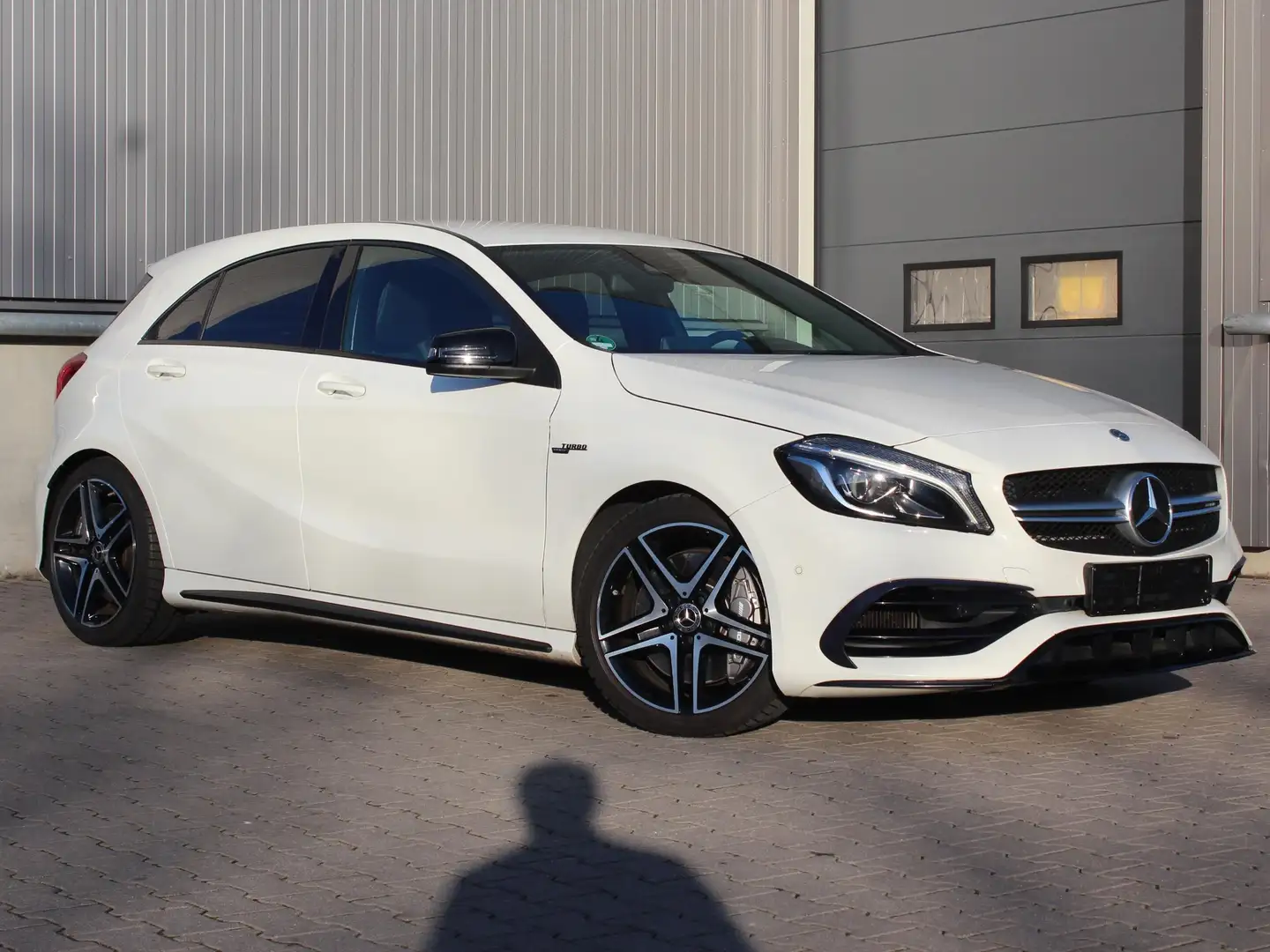 Mercedes-Benz A 45 AMG A 45 AMG: Winter & Sommerräder, Scheckheft Weiß - 1