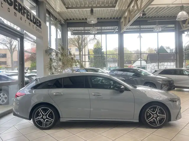 Mercedes-Benz Cla Class view 2