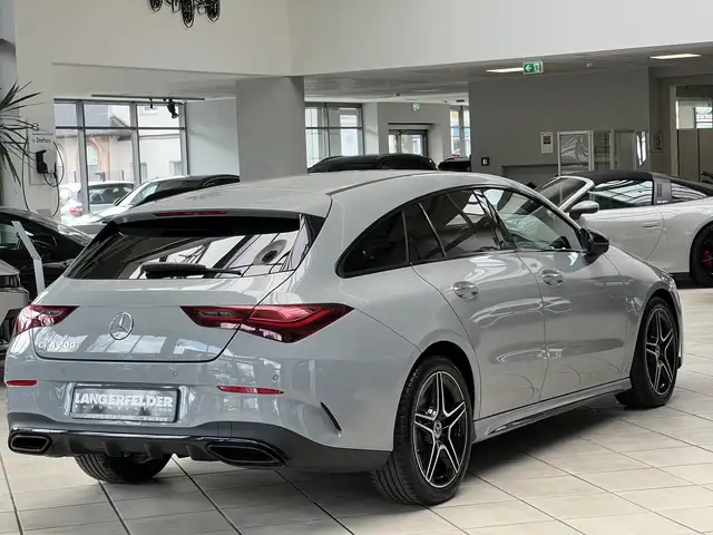 Mercedes-Benz Cla Class view 3