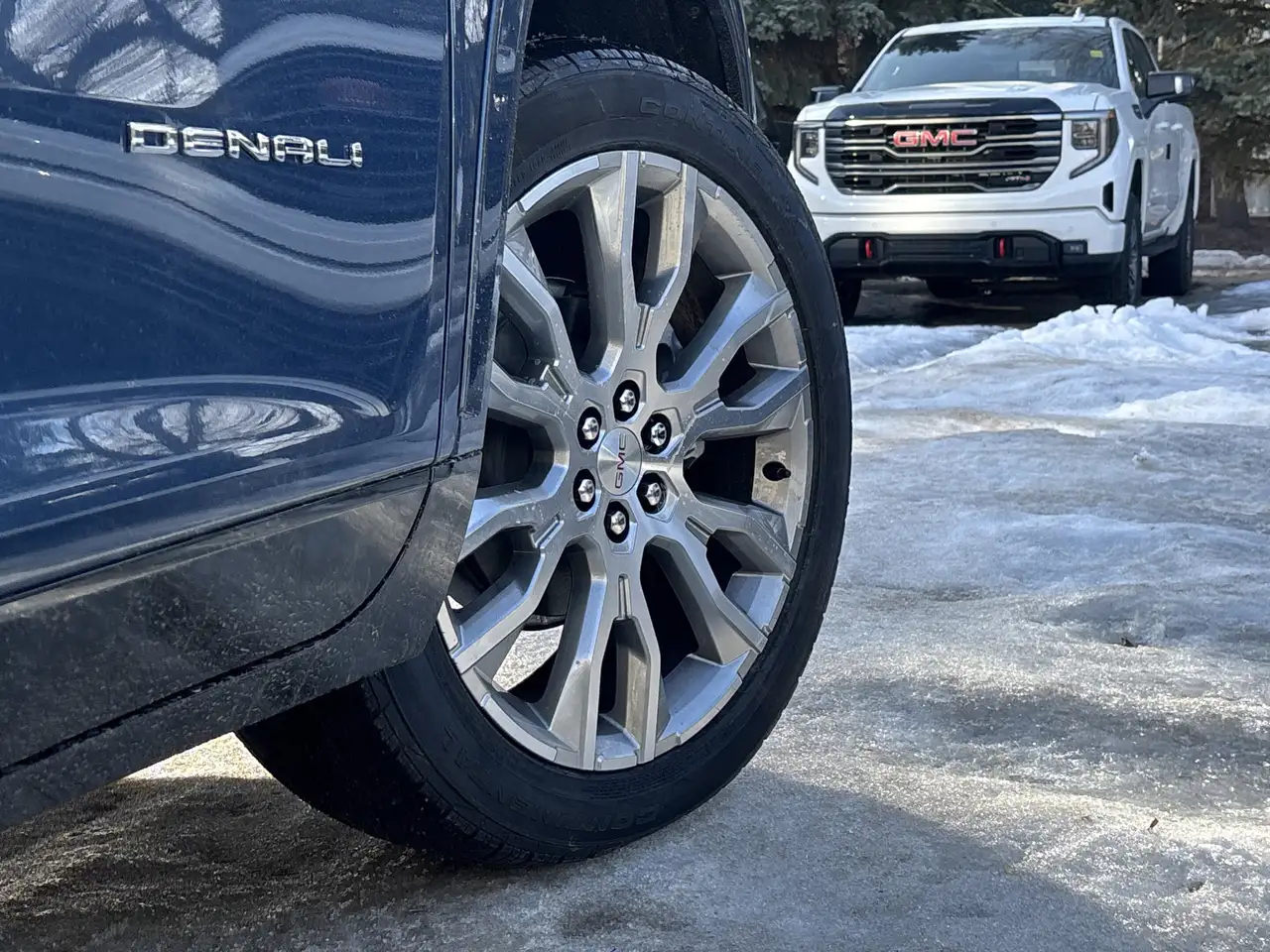 GMC Acadia снимка GMC Acadia