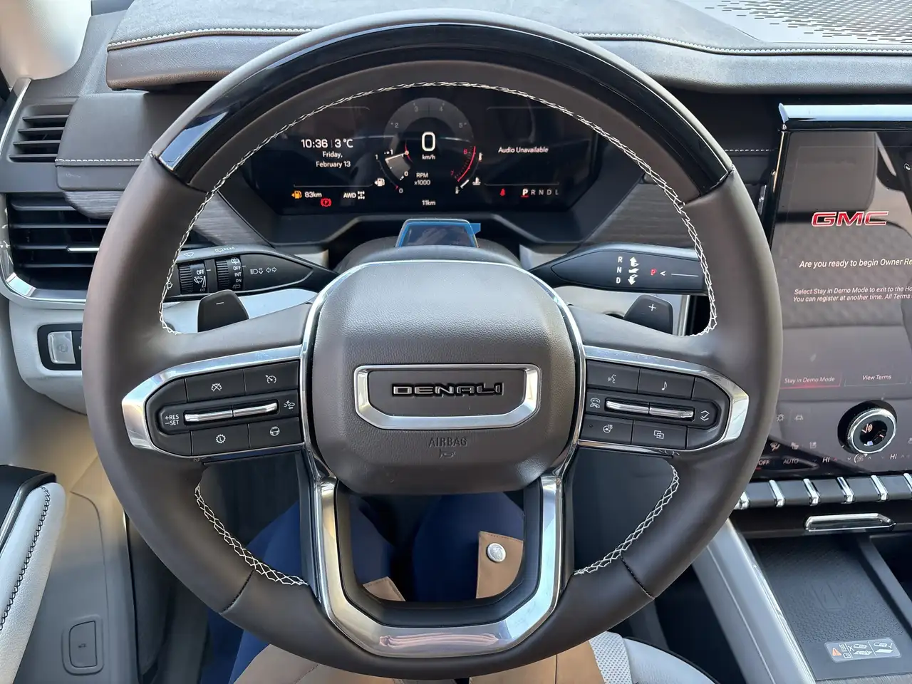 GMC Acadia снимка GMC Acadia
