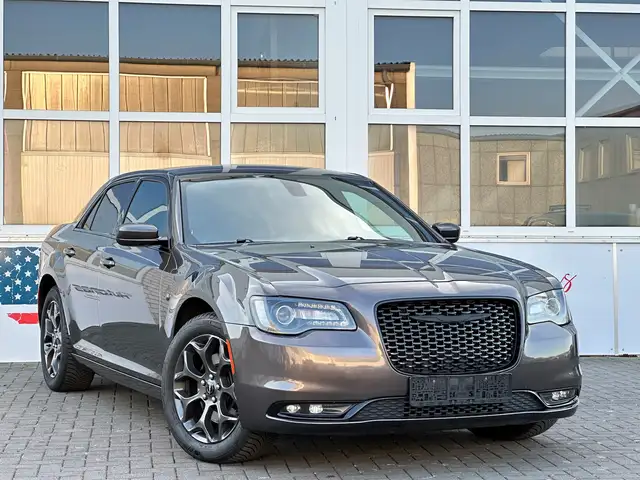 Chrysler 300 SRT 3.6L V6 AWD Autom. Leder Navi Cam PDC SH