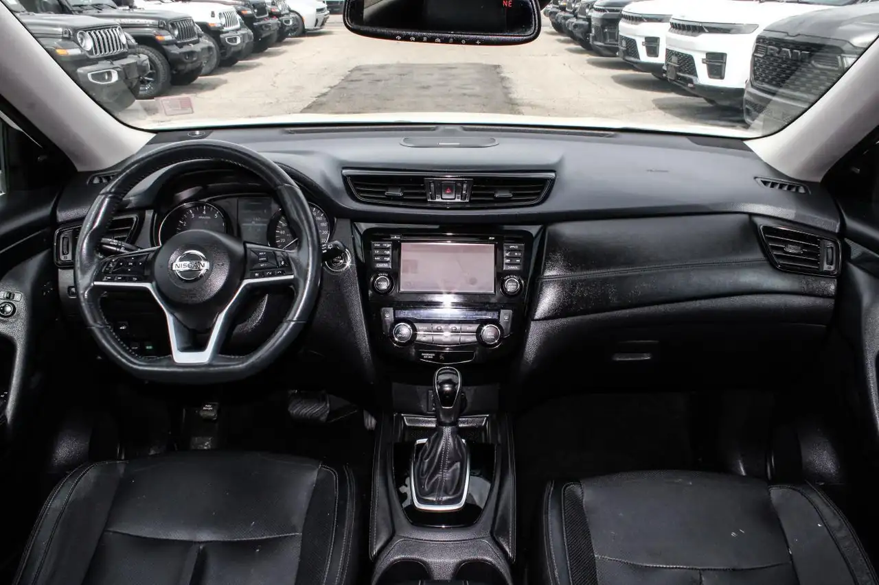 Nissan Rogue снимка Nissan Rogue